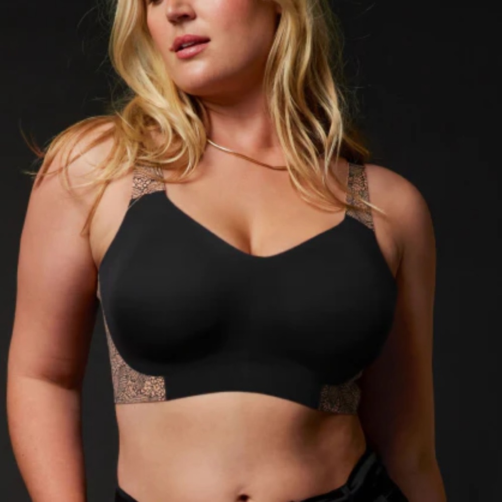EVELYN & BOBBIE Size 3X Black Beyond Bra - Wireless